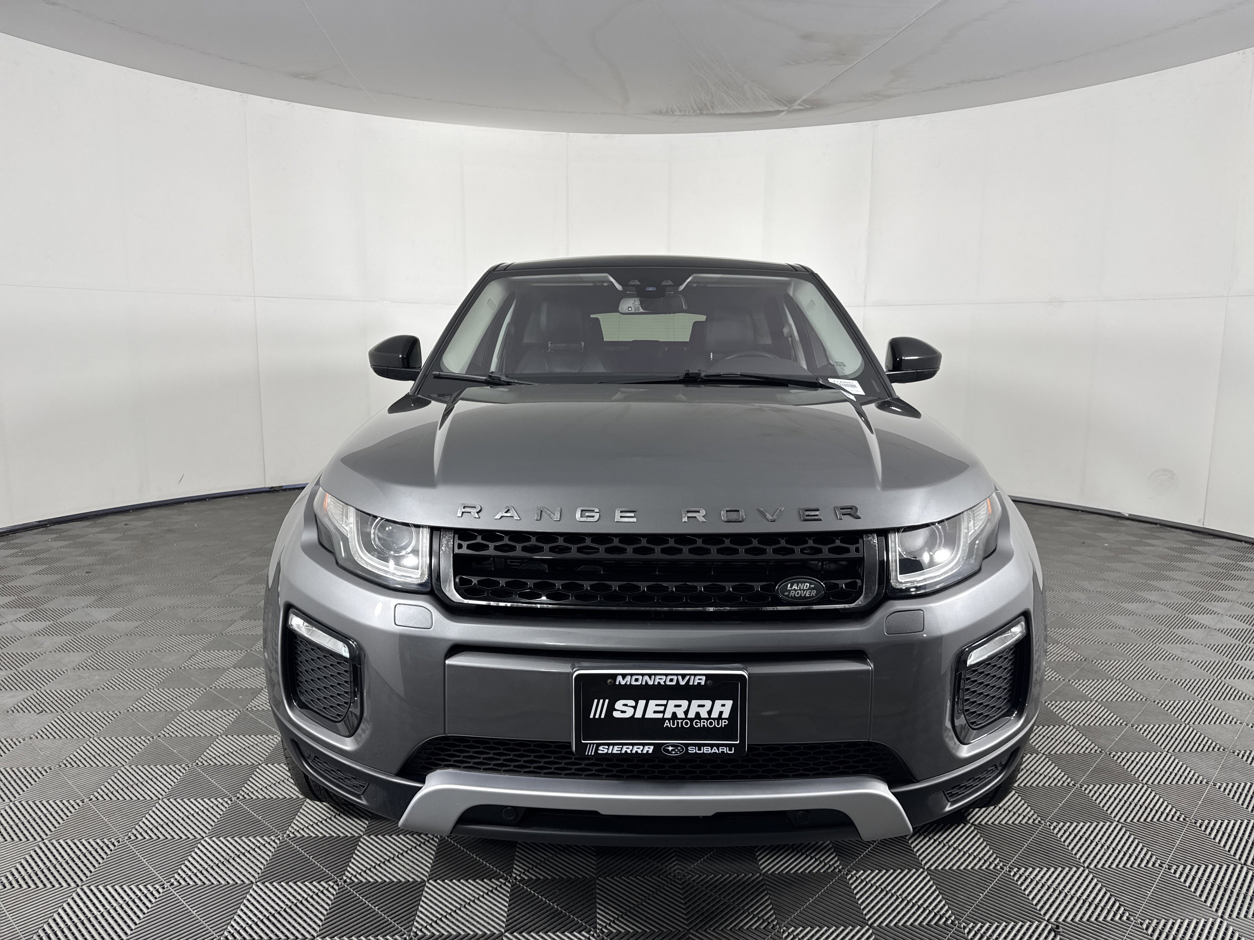 Used 2019 Land Rover Range Rover Evoque SE Premium AWD/4WD image 10