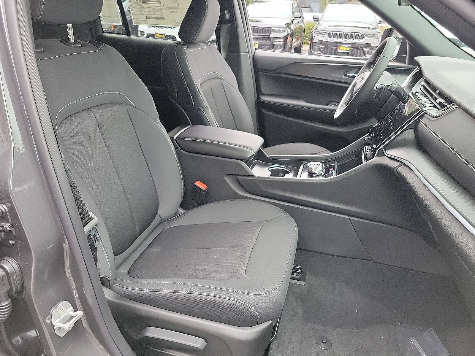 New 2025 Jeep Grand Cherokee Laredo X AWD/4WD image 15