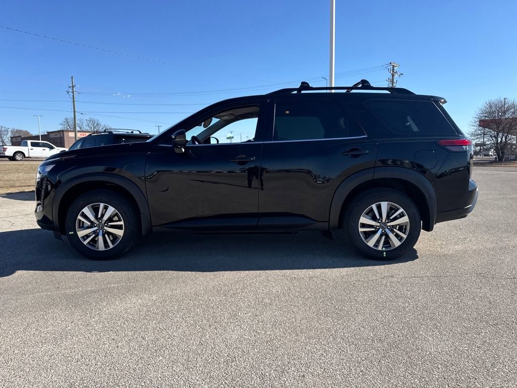 New 2026 Nissan Pathfinder SL image 3