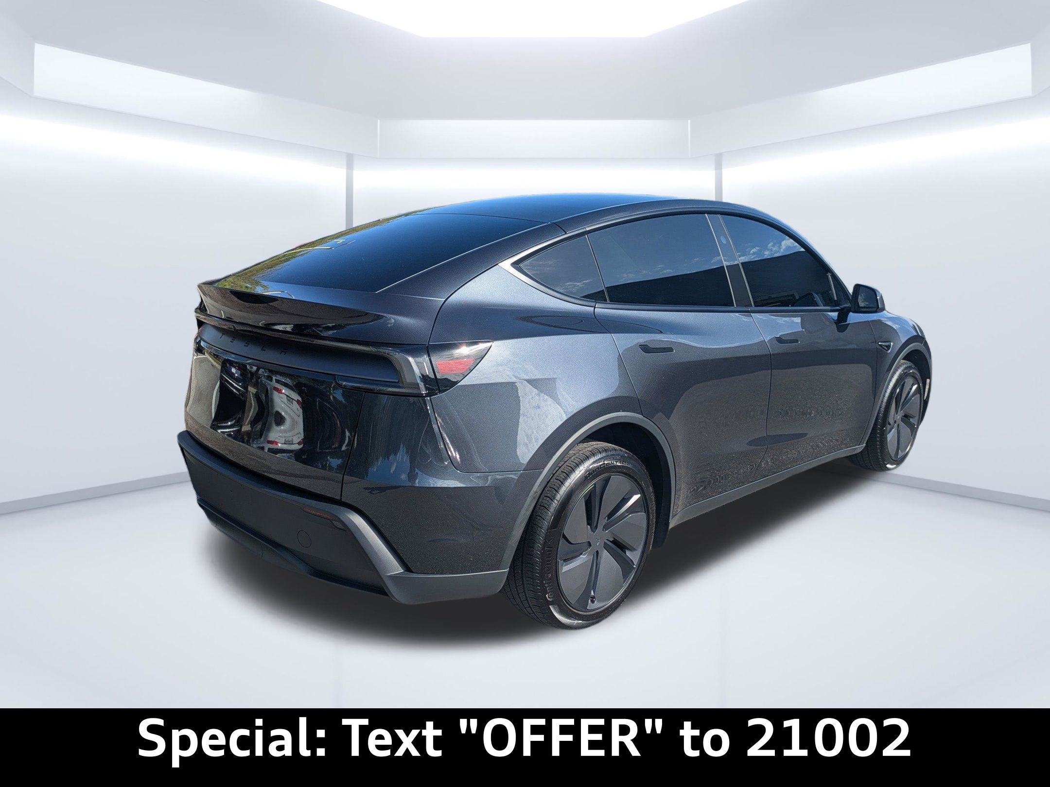 Used 2026 Tesla Model Y 2WD image 2