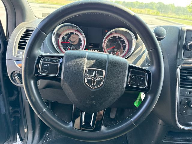 Used 2015 Dodge Grand Caravan SE FWD image 14