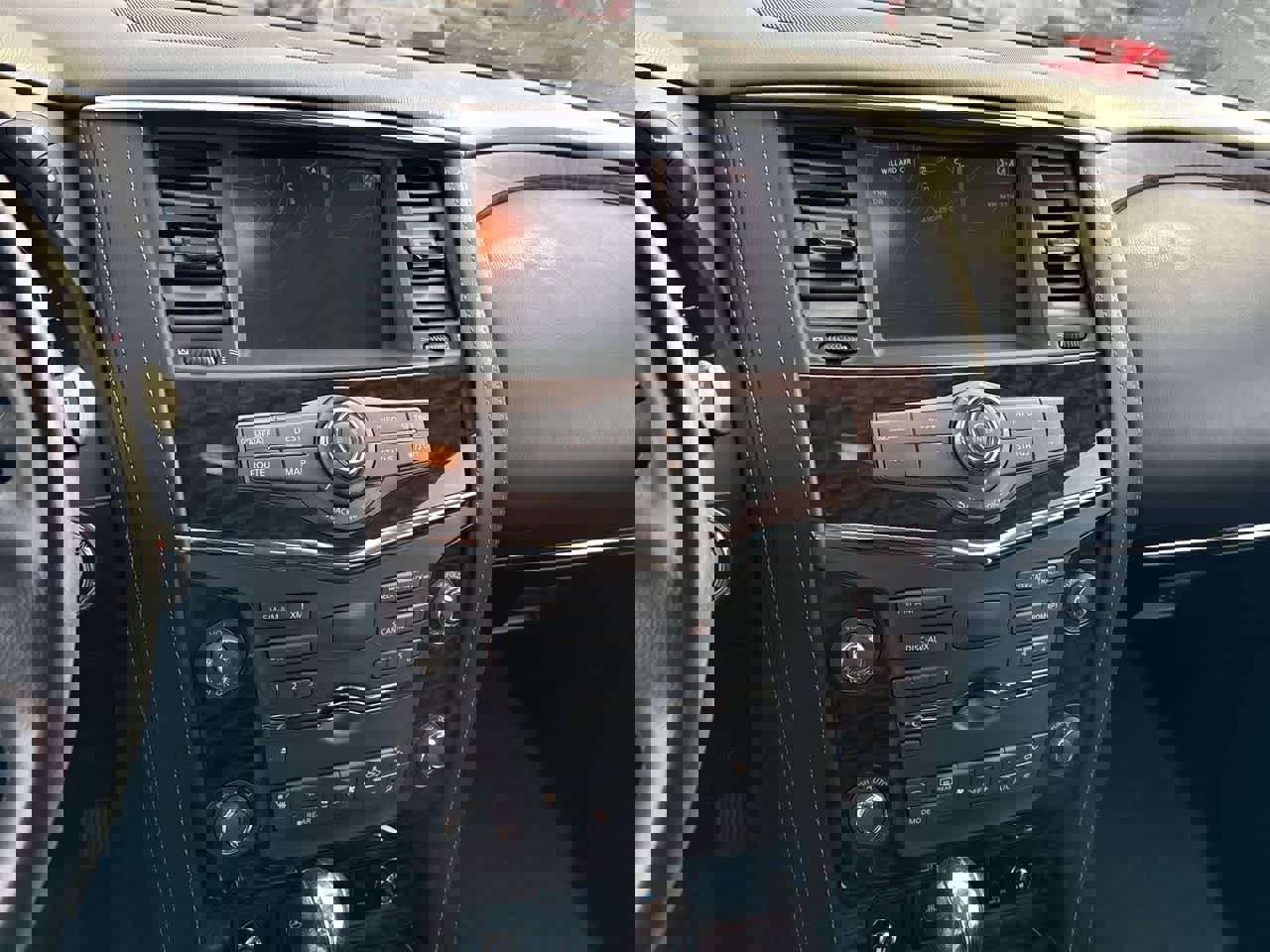 Used 2017 Nissan Armada Platinum image 27