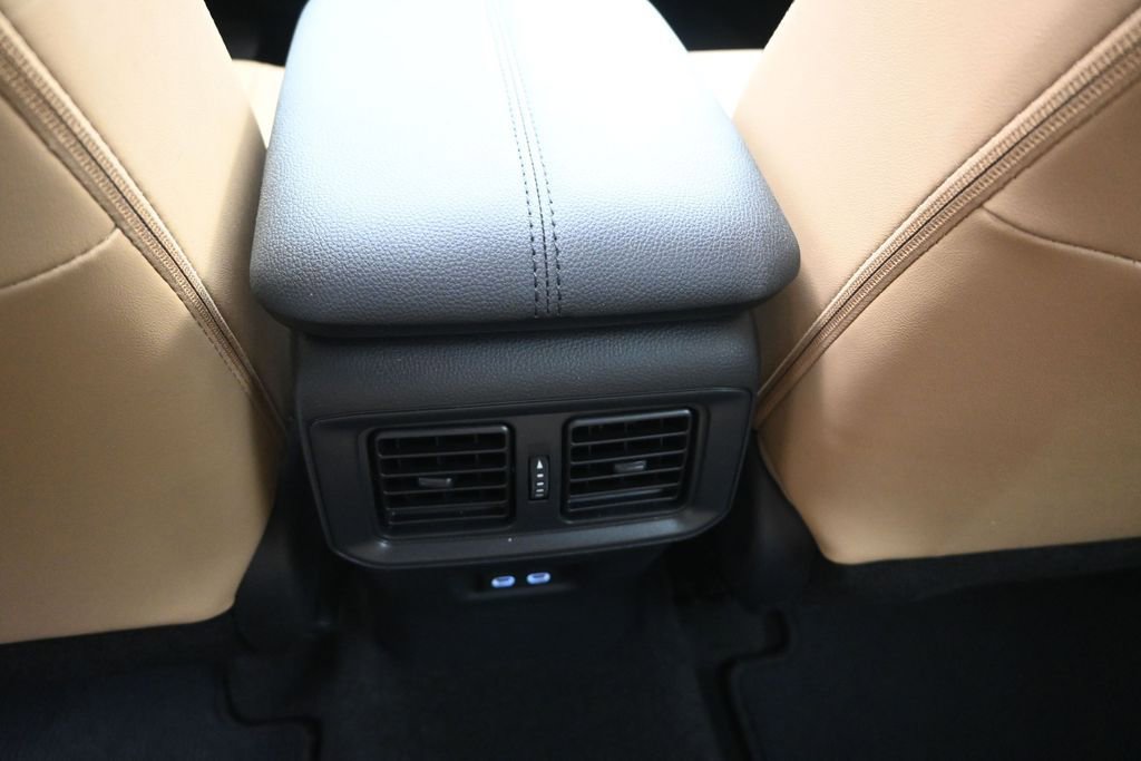 Used 2025 Toyota RAV4 Limited AWD/4WD image 18