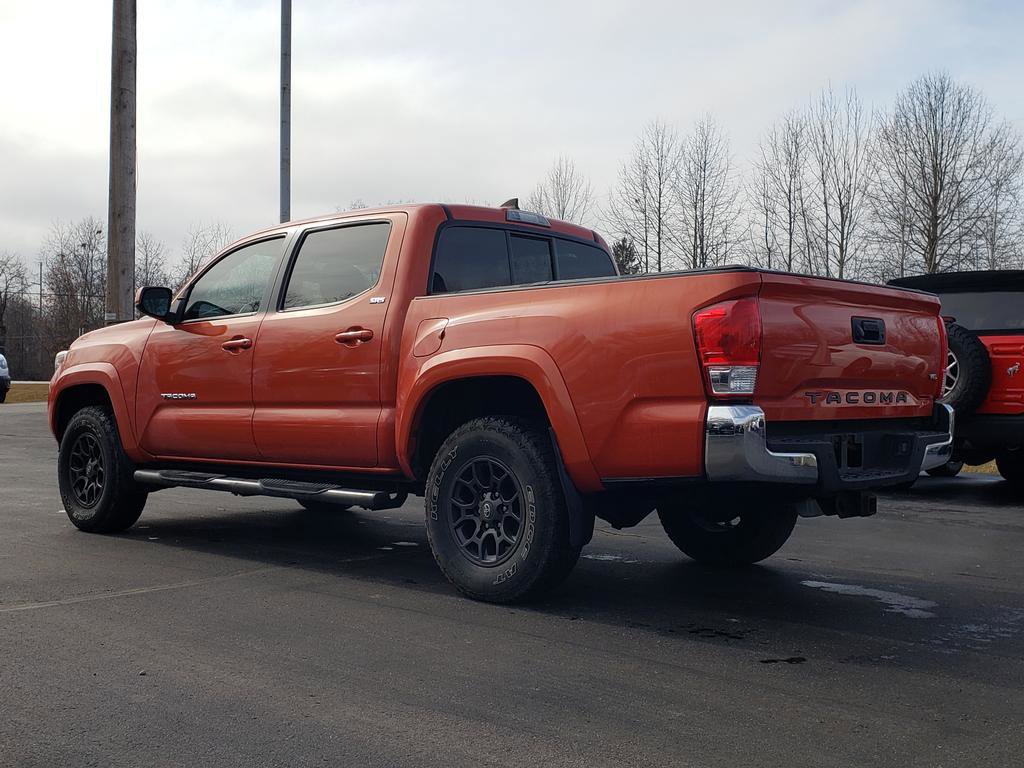 Used 2017 Toyota Tacoma SR5 w/ Tow Package image 8