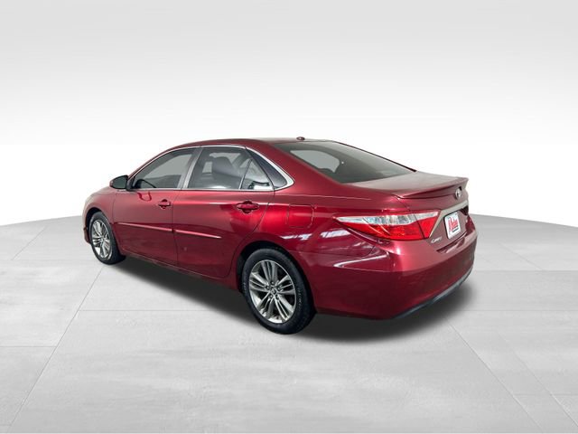 Used 2015 Toyota Camry SE image 4