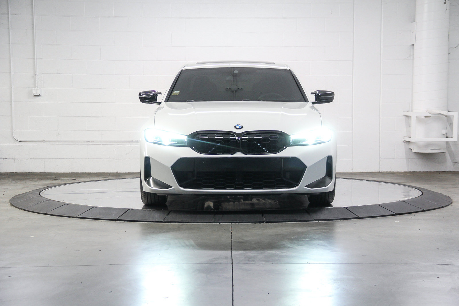 Used 2024 BMW M340i w/ Premium Package RWD image 2