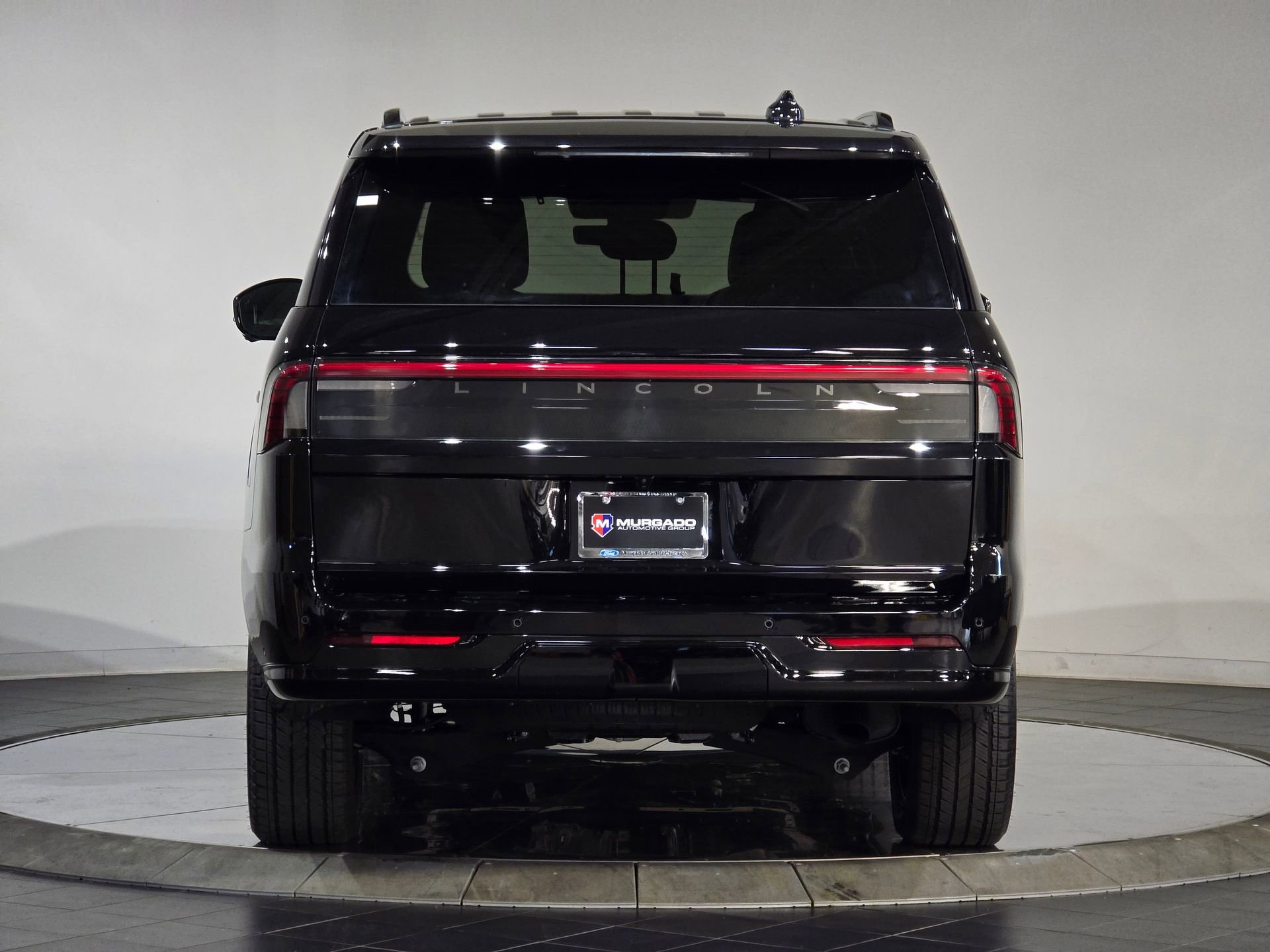 New 2025 Lincoln Navigator L Reserve w/ Jet Appearance Package image 8