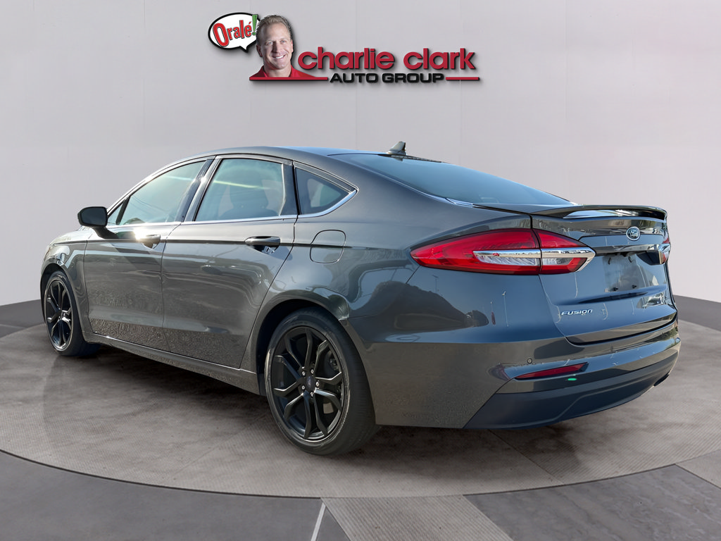 Used 2019 Ford Fusion SE w/ Equipment Group 151A FWD image 4