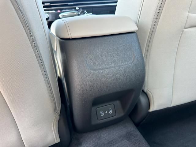 Used 2024 Hyundai Sonata SEL FWD image 11