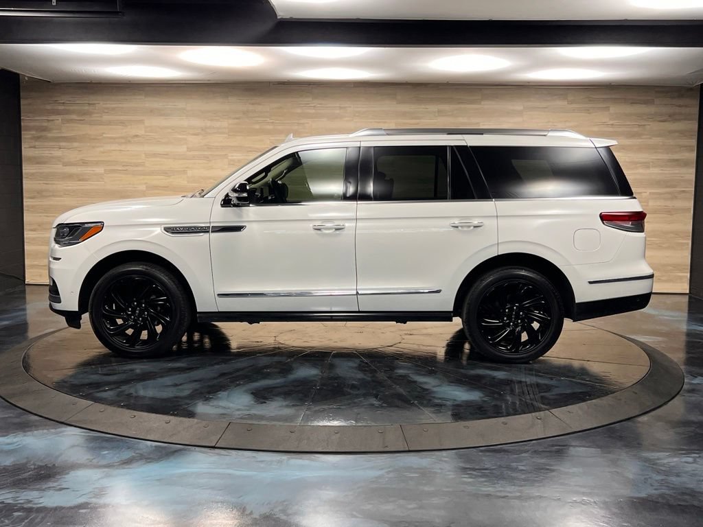 Used 2024 Lincoln Navigator Reserve AWD/4WD image 22