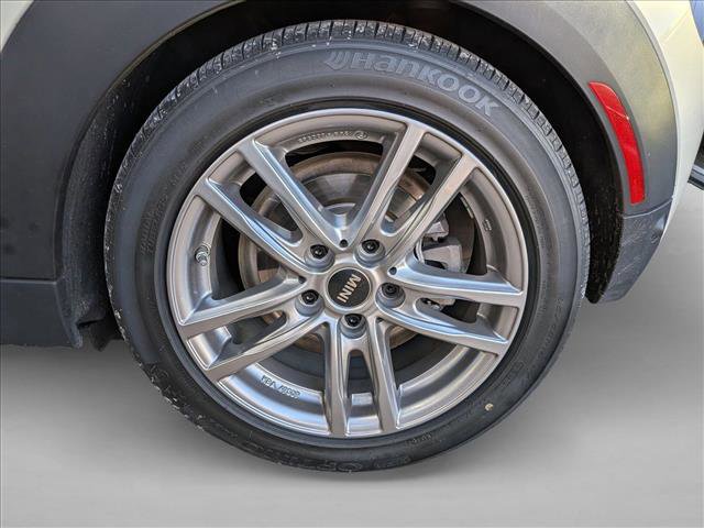 Used 2019 MINI Cooper 2-Door Hardtop image 4