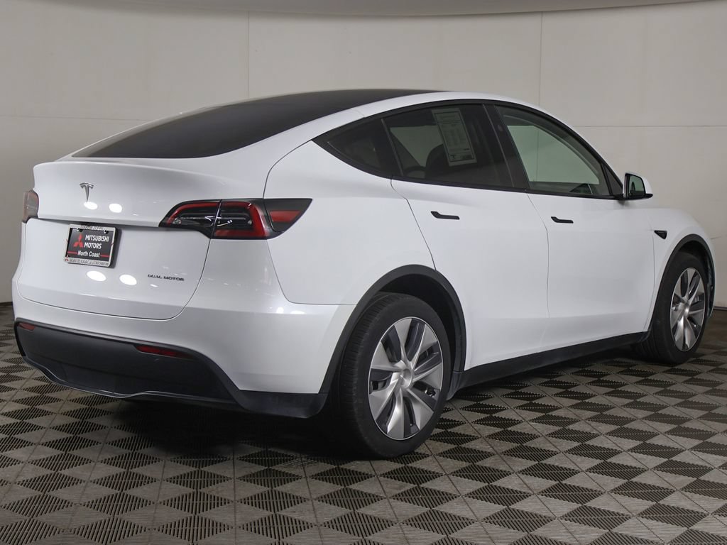 Used 2023 Tesla Model Y Long Range AWD/4WD image 11