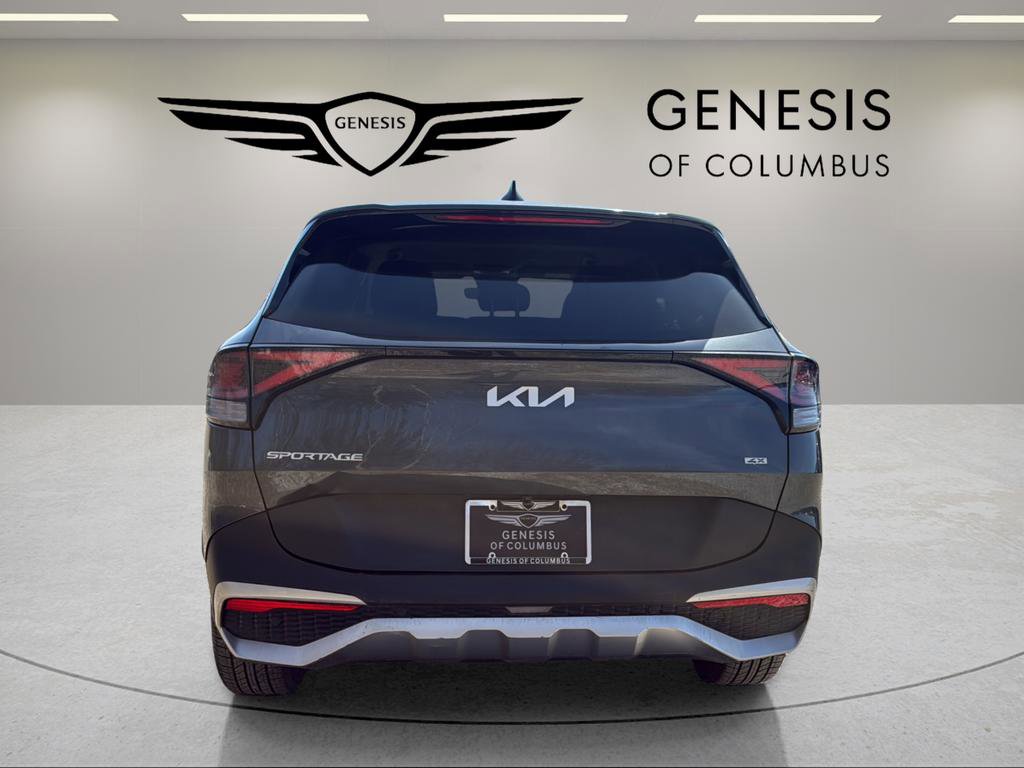 Used 2023 Kia Sportage LX image 4
