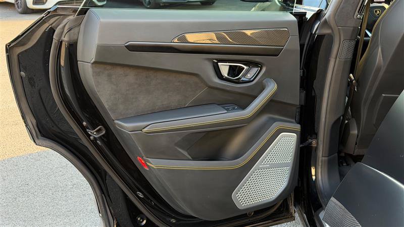 Used 2021 Lamborghini Urus AWD/4WD image 68