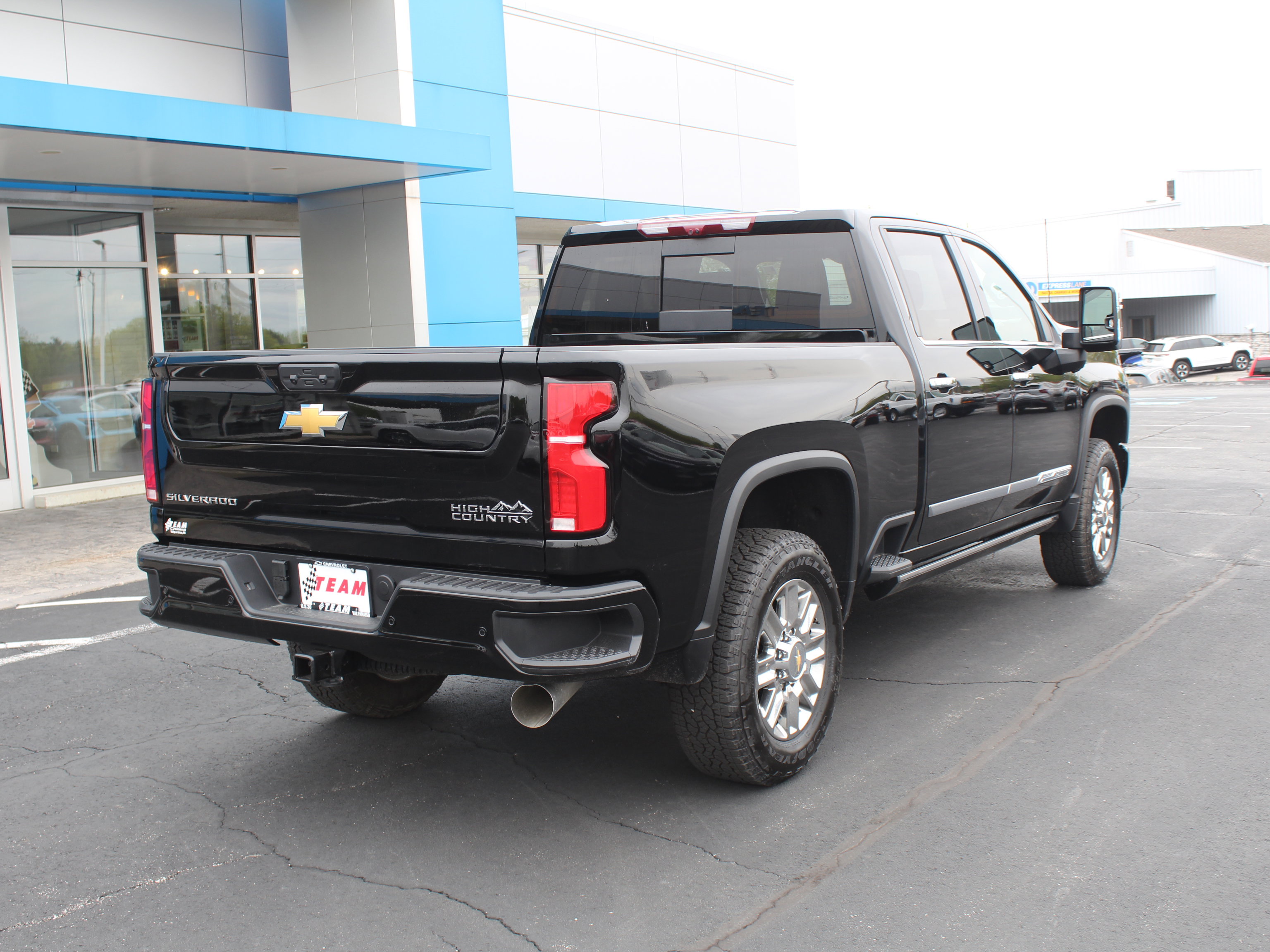 New 2026 Chevrolet Silverado 2500 High Country w/ Technology Package AWD/4WD image 4