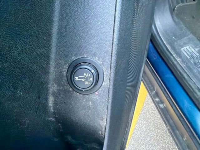 Used 2019 Chevrolet Equinox LT FWD image 18