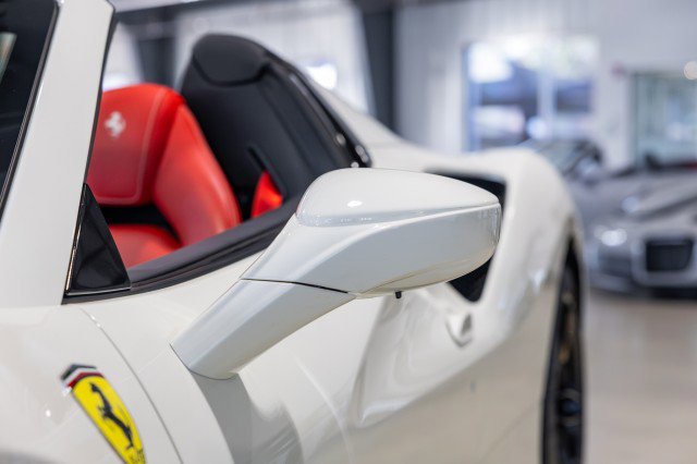 Used 2018 Ferrari 488 Spider image 14