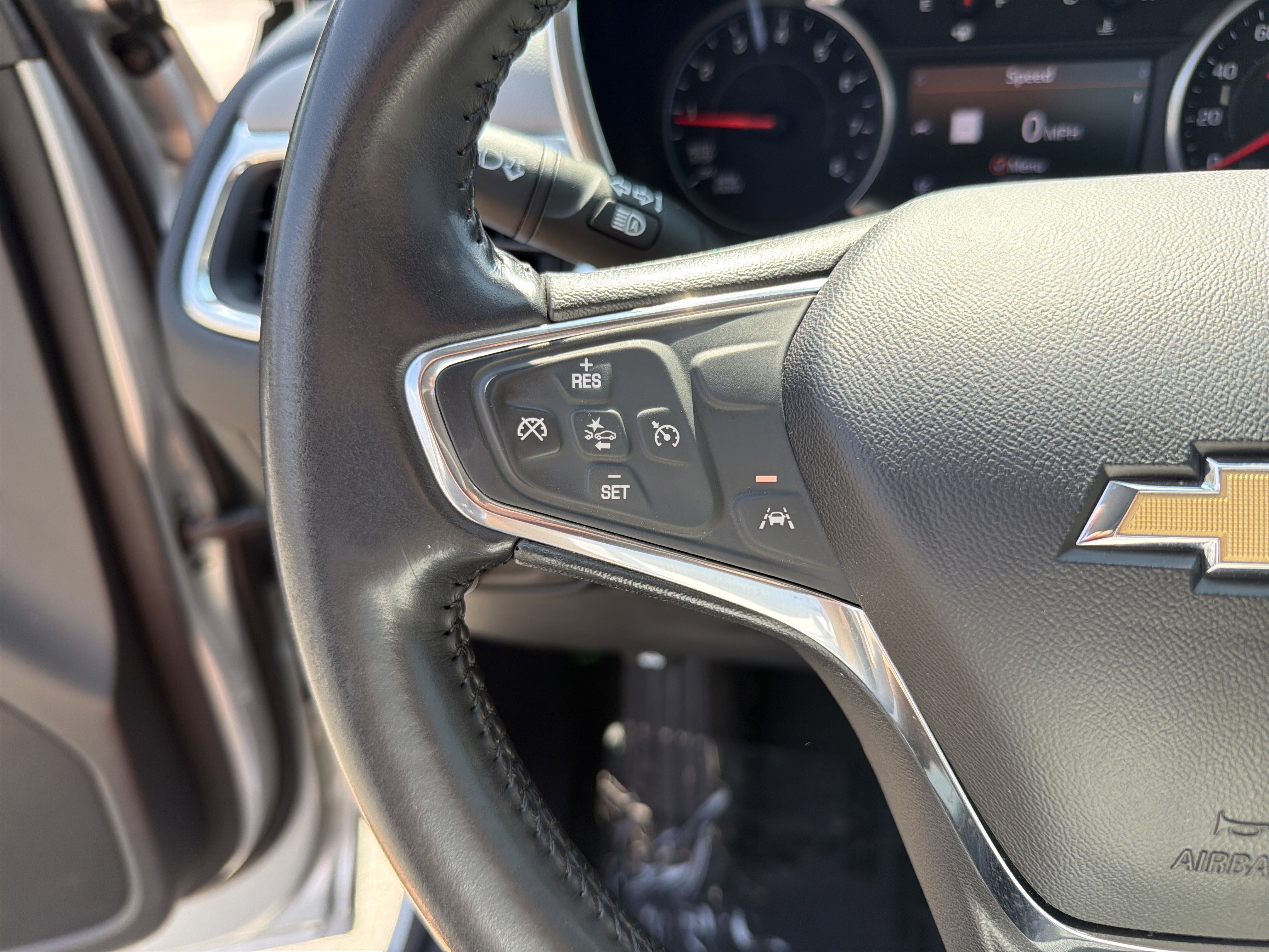 Used 2020 Chevrolet Equinox LT FWD image 31