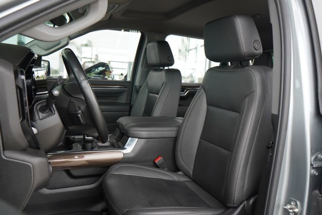 Used 2023 Chevrolet Silverado 1500 RST w/ Redline Edition AWD/4WD image 29