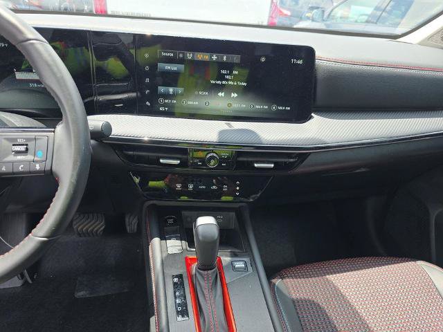 Certified 2025 Nissan Kicks SR FWD image 17