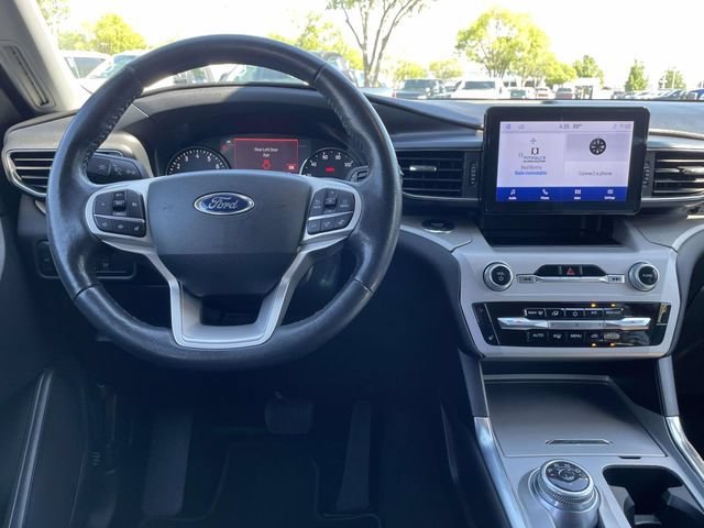 Used 2023 Ford Explorer XLT w/ Equipment Group 202A AWD/4WD image 7