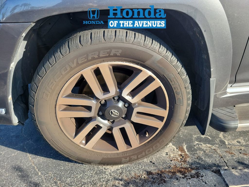 Used 2019 Toyota 4Runner Limited AWD/4WD image 4