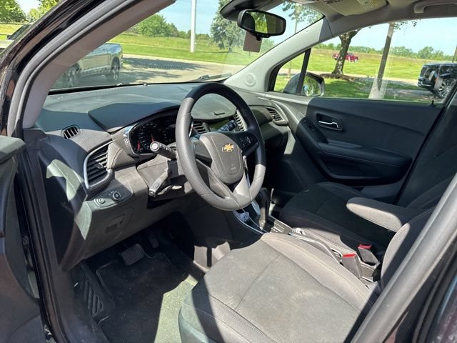 Used 2017 Chevrolet Trax LS AWD/4WD image 13