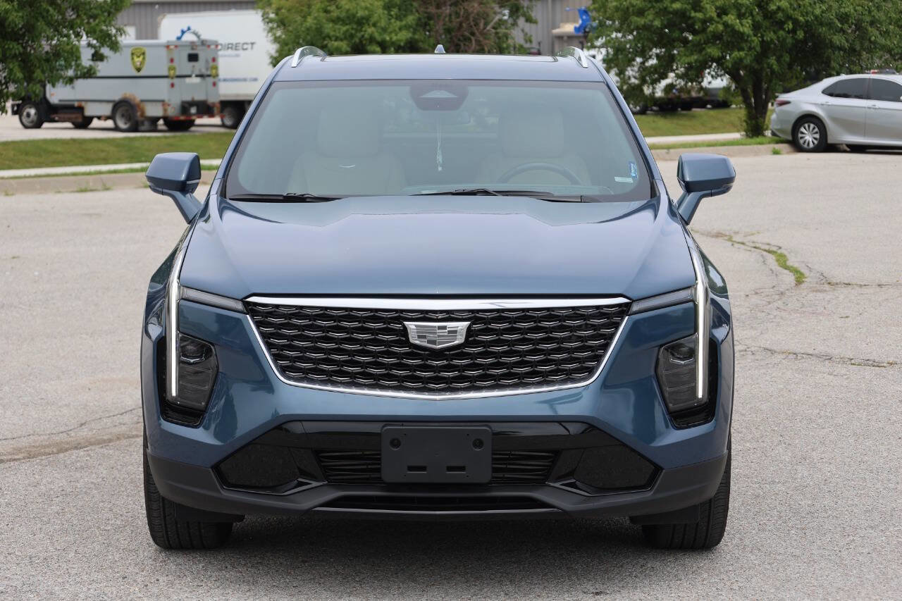 Used 2024 Cadillac XT4 Premium Luxury w/ Cold Weather Package image 5