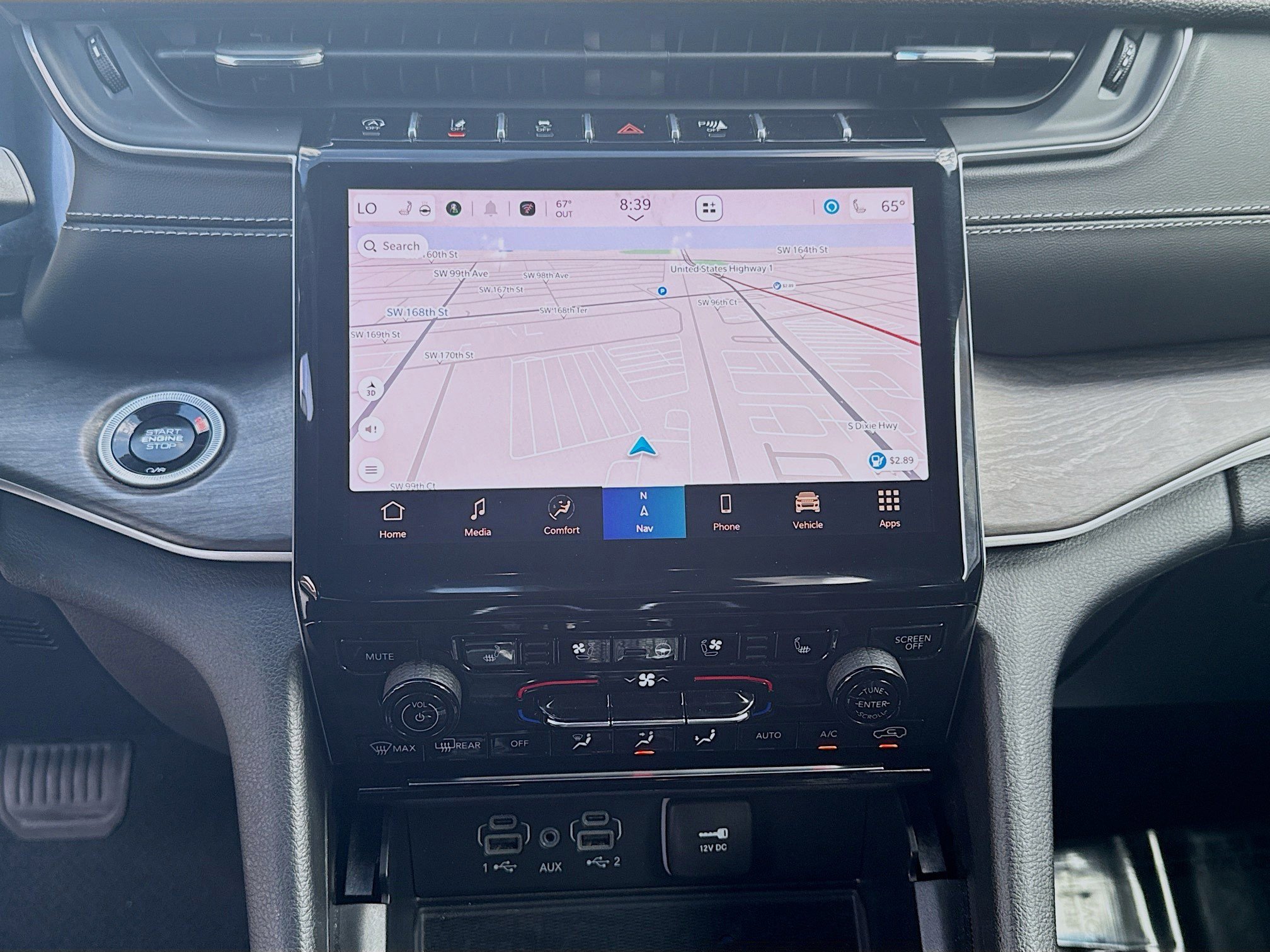 Used 2024 Jeep Grand Cherokee L Limited w/ Luxury Tech Group II image 10