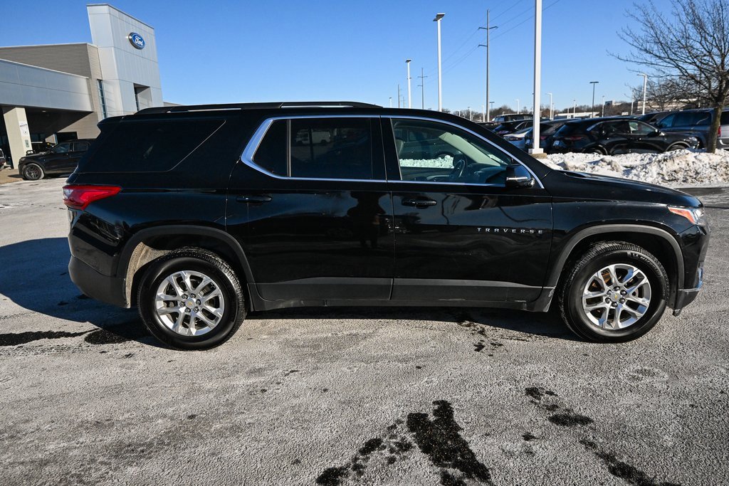 Used 2019 Chevrolet Traverse LT image 3