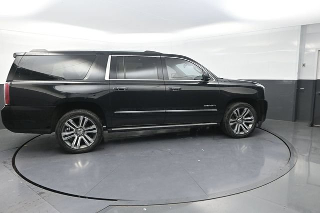 Used 2019 GMC Yukon XL Denali w/ Denali Ultimate Package AWD/4WD image 9