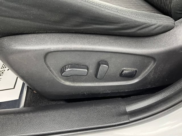 Used 2019 Nissan Rogue SV w/ Sun & Sound Touring Package FWD image 32