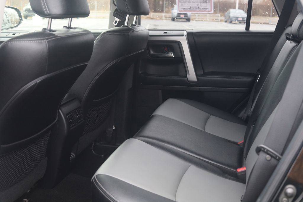 Used 2020 Toyota 4Runner SR5 Premium w/ Moonroof Package image 27