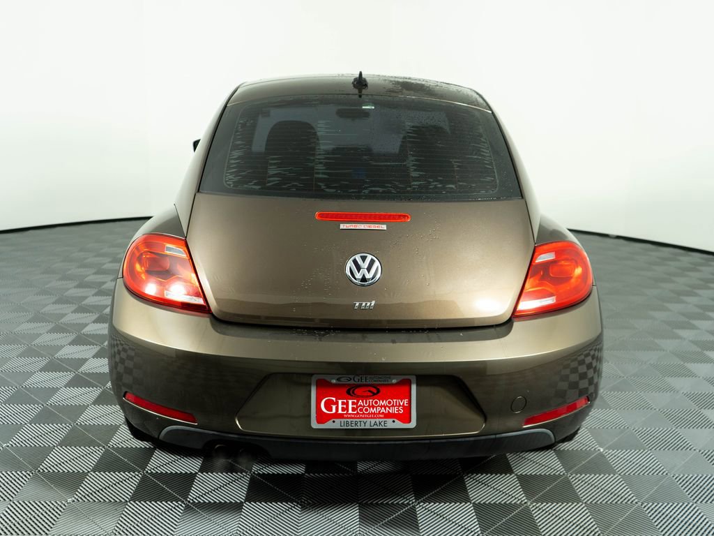 Used 2013 Volkswagen Beetle TDI FWD image 5