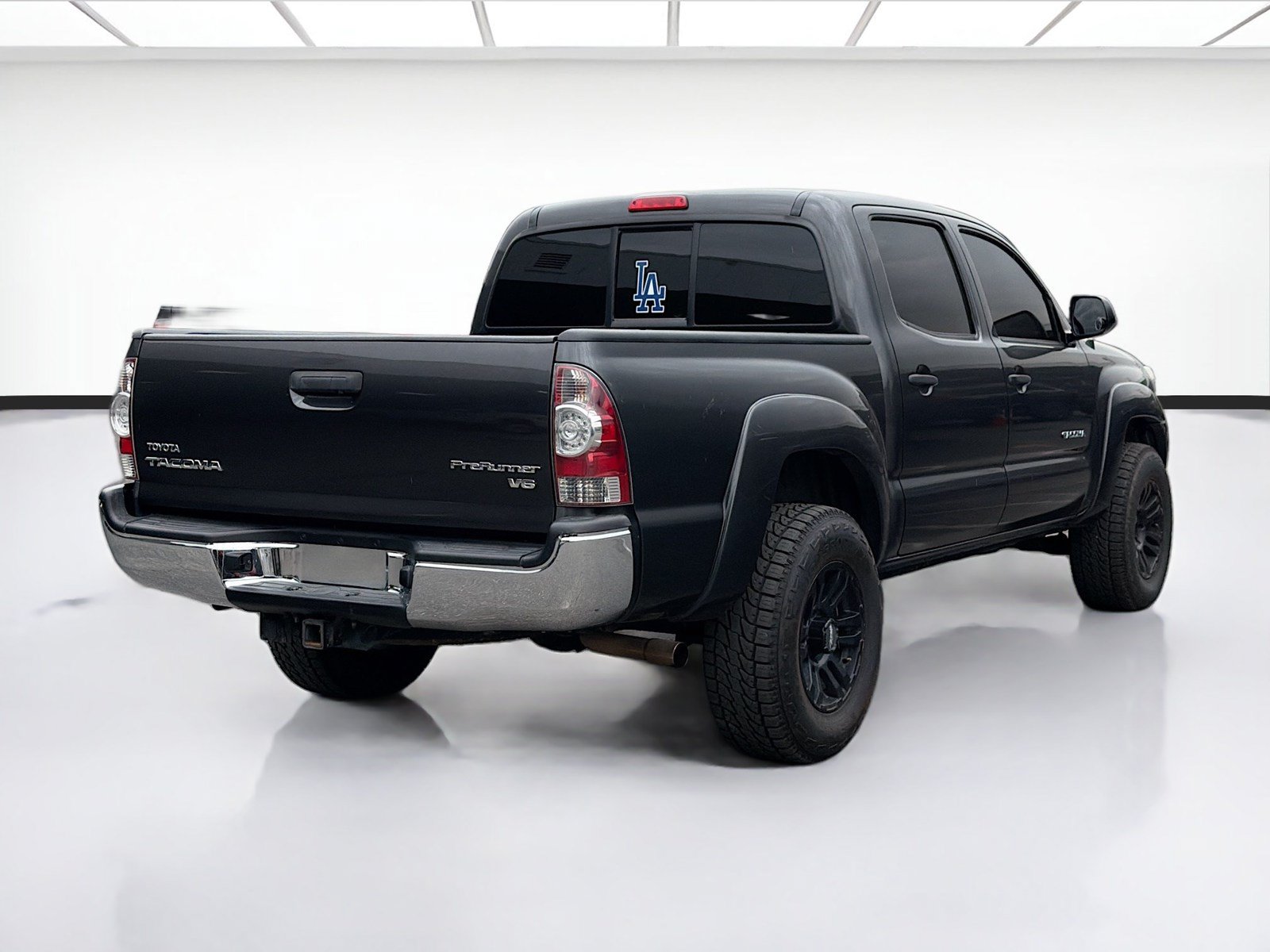 Used 2013 Toyota Tacoma PreRunner w/ TRD Off-Road Pkg RWD image 4