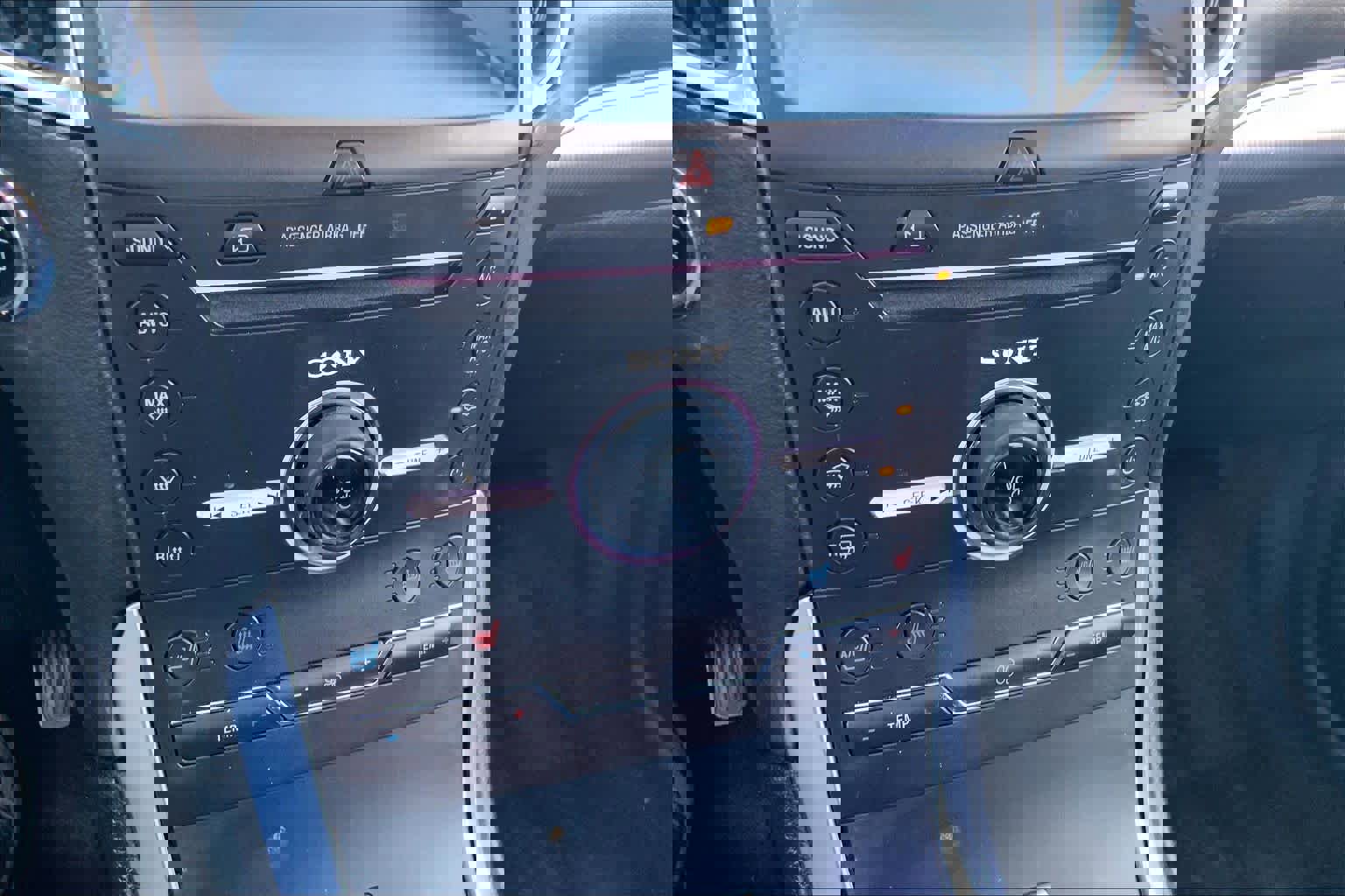 Used 2016 Ford Edge Titanium w/ Equipment Group 302A AWD/4WD image 32