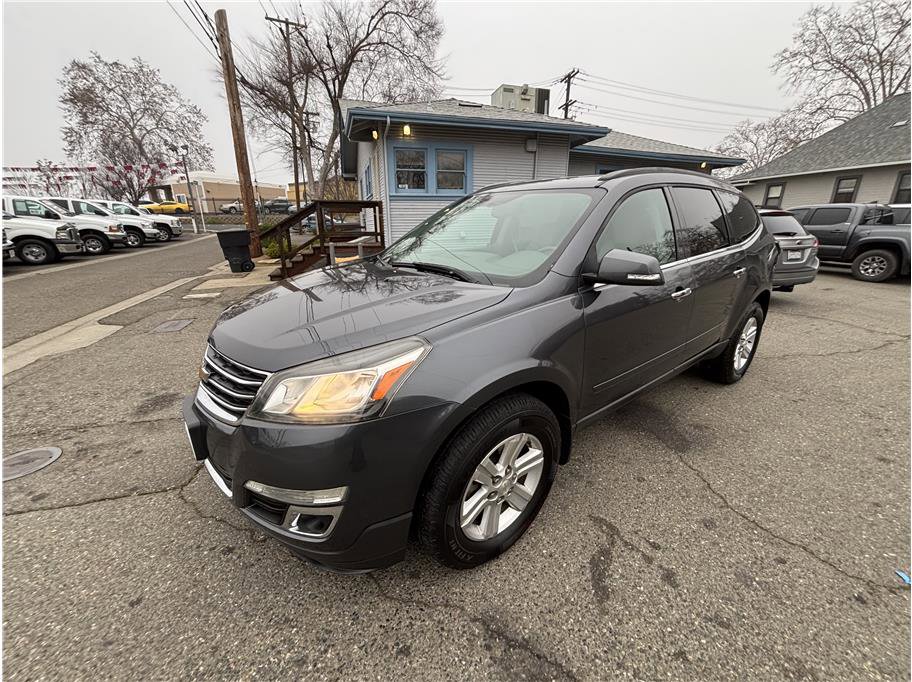 Used 2013 Chevrolet Traverse LT image 2