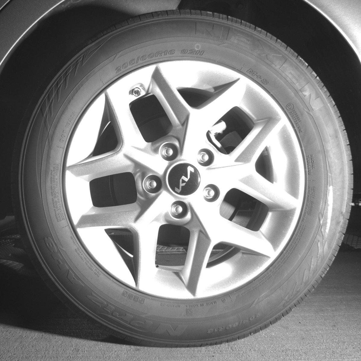 Used 2025 Kia Soul LX w/ LX Technology Package FWD image 14