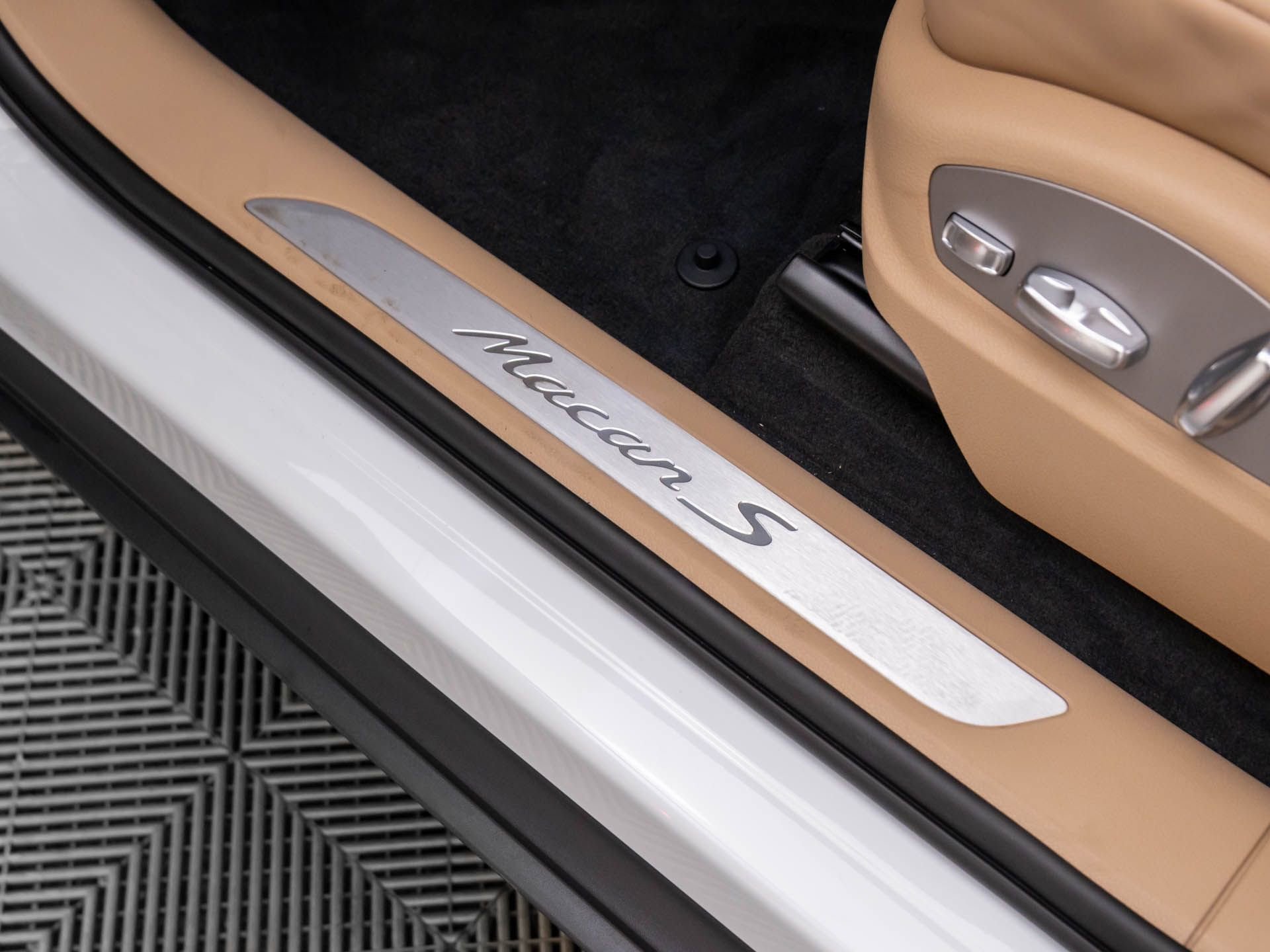 New 2026 Porsche Macan S image 14