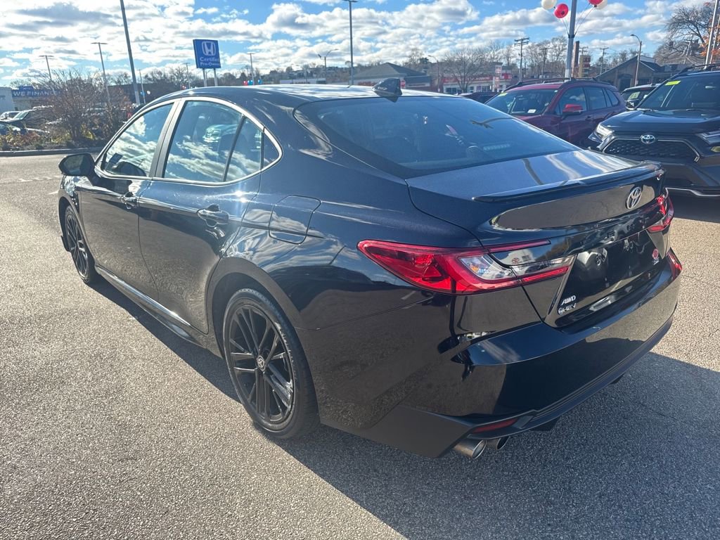 Used 2025 Toyota Camry SE image 5