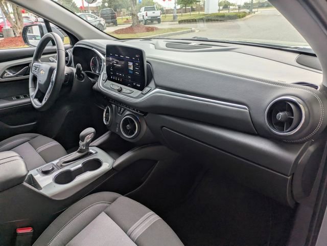 Used 2025 Chevrolet Blazer LT image 35