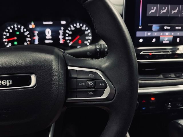 Used 2023 Jeep Compass Latitude image 25