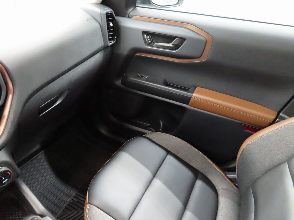 Used 2024 Ford Bronco Sport Outer Banks w/ Tech Package AWD/4WD image 23