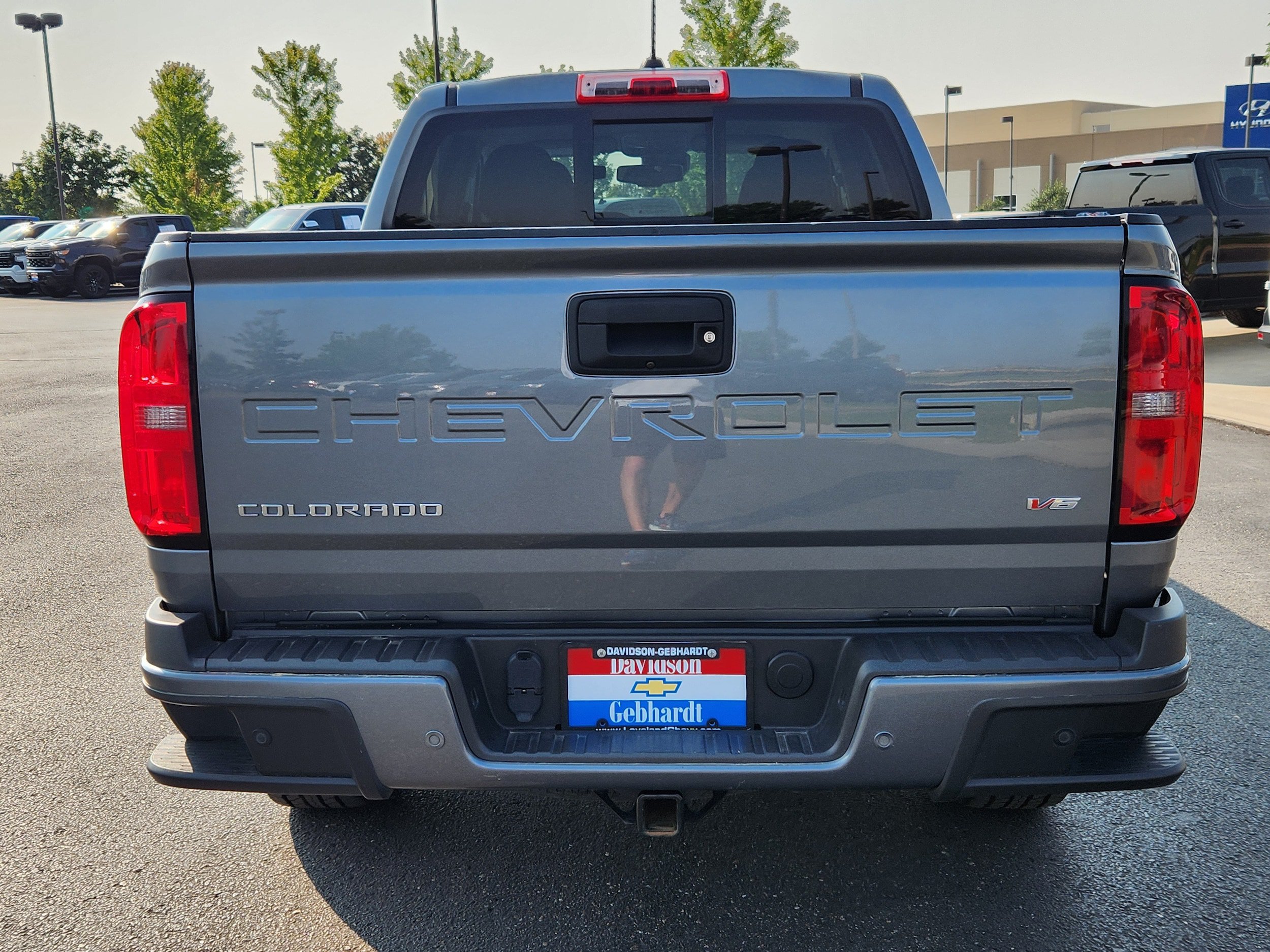 Used 2022 Chevrolet Colorado Z71 w/ Safety Package AWD/4WD image 12
