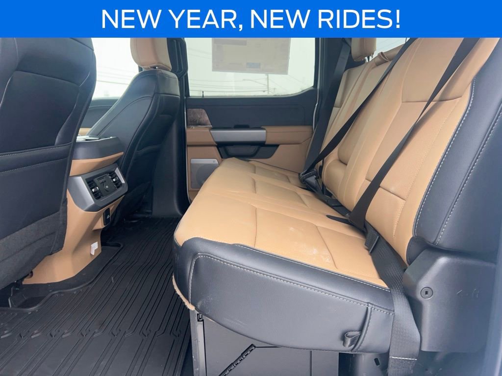 New 2026 Ford F250 Lariat w/ Black Appearance Package image 21