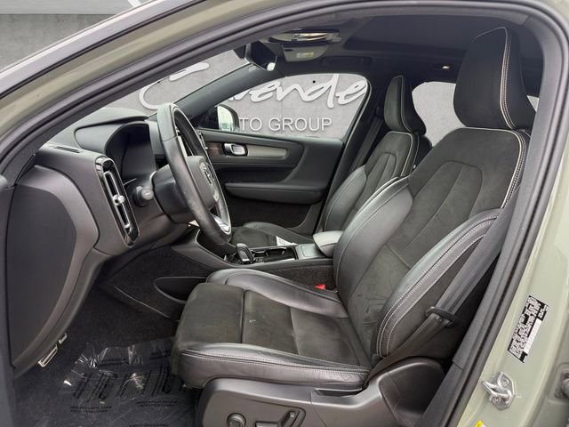 Used 2021 Volvo XC40 P8 Recharge image 16