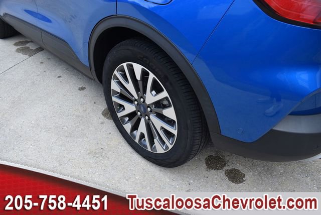 Used 2020 Ford Escape Titanium image 15