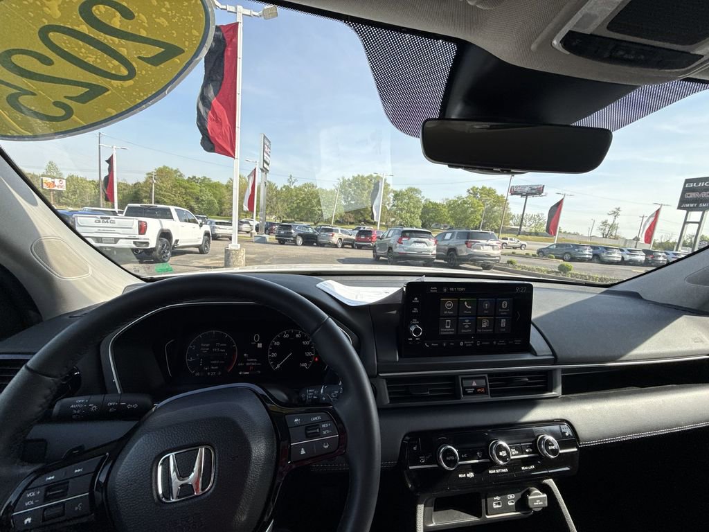 Used 2025 Honda Pilot EX-L image 27