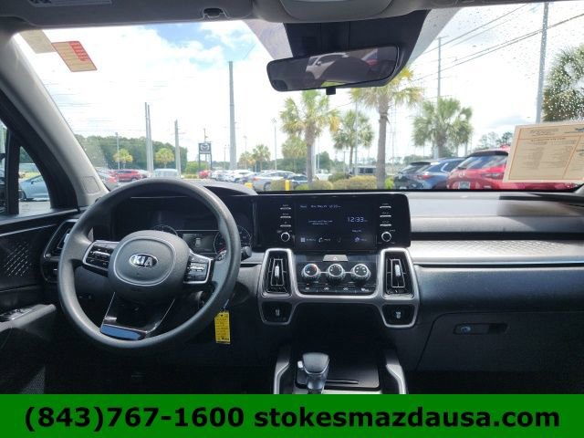 Used 2021 Kia Sorento LX FWD image 2