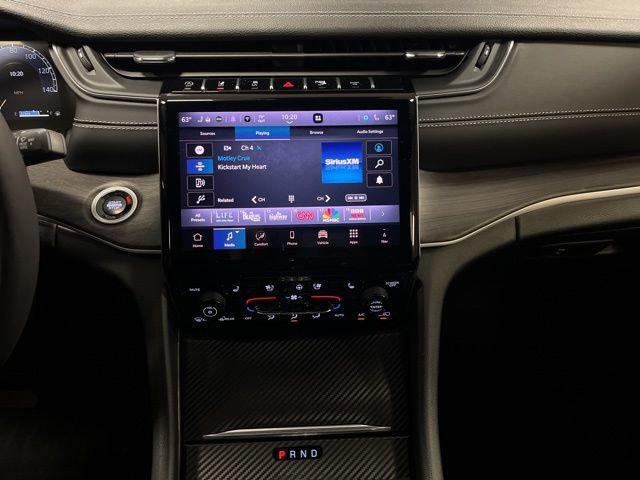 Used 2025 Jeep Grand Cherokee Limited w/ Luxury Tech Group II image 20